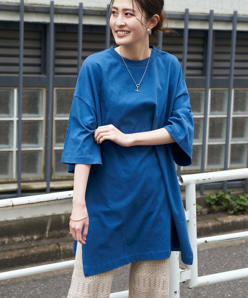 CIAOPANIC TYPY（チャオパニックティピー）の「【USAコットン】スリットチュニックTee（Tシャツ/カットソー・レディース・キャメル/ブルー/オフホワイト/ブラック・ONE SIZE）」の9枚目の写真