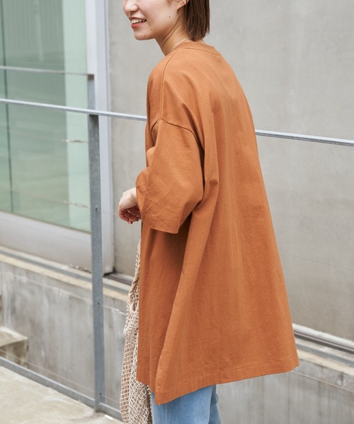 CIAOPANIC TYPY（チャオパニックティピー）の「【USAコットン】スリットチュニックTee（Tシャツ/カットソー・レディース・キャメル/ブルー/オフホワイト/ブラック・ONE SIZE）」の6枚目の写真