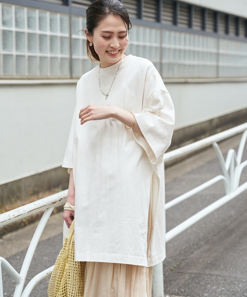 CIAOPANIC TYPY（チャオパニックティピー）の「【USAコットン】スリットチュニックTee（Tシャツ/カットソー・レディース・キャメル/ブルー/オフホワイト/ブラック・ONE SIZE）」の8枚目の写真