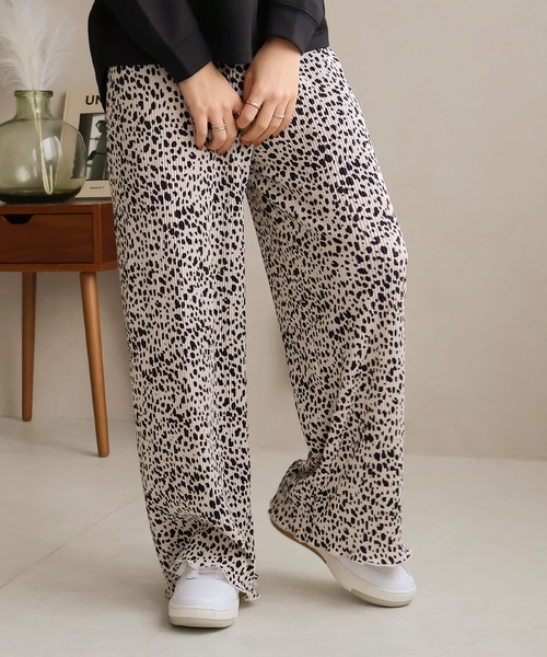 Social GIRL（ソーシャルガール）の「プリーツプリントパンツ　ダルメシアン柄（その他パンツ・レディース・ブラック/ベージュ/オフホワイト・M）」の18枚目の写真