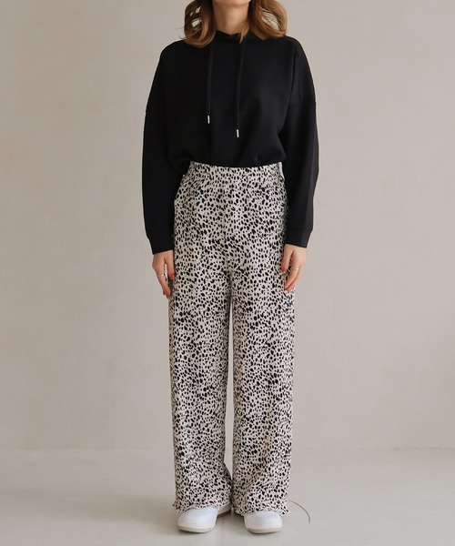 Social GIRL（ソーシャルガール）の「プリーツプリントパンツ　ダルメシアン柄（その他パンツ・レディース・ブラック/ベージュ/オフホワイト・M）」の10枚目の写真
