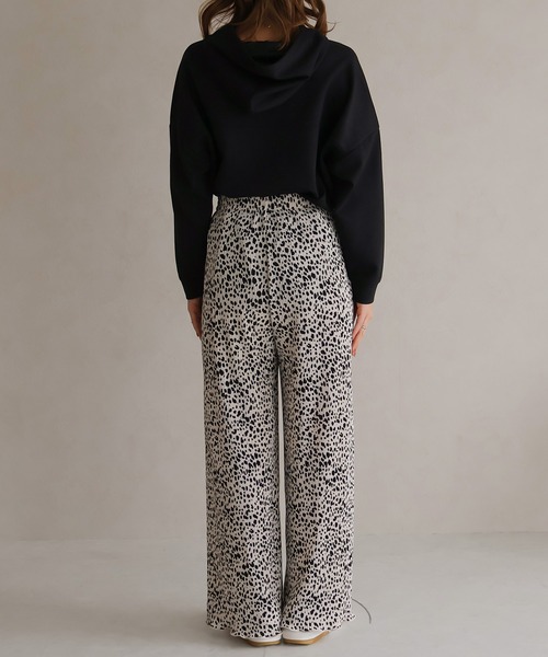 Social GIRL（ソーシャルガール）の「プリーツプリントパンツ　ダルメシアン柄（その他パンツ・レディース・ブラック/ベージュ/オフホワイト・M）」の9枚目の写真