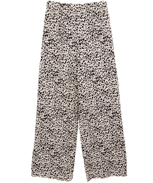 Social GIRL（ソーシャルガール）の「プリーツプリントパンツ　ダルメシアン柄（その他パンツ・レディース・ブラック/ベージュ/オフホワイト・M）」の4枚目の写真