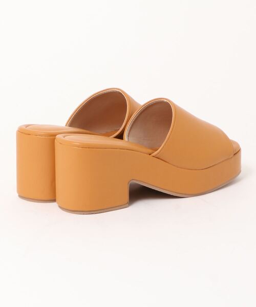 RETRO GIRL（レトロガール）の「厚底ミュールサンダル（サンダル・レディース・ブラック/オフホワイト/キャメル・M/L）」の4枚目の写真