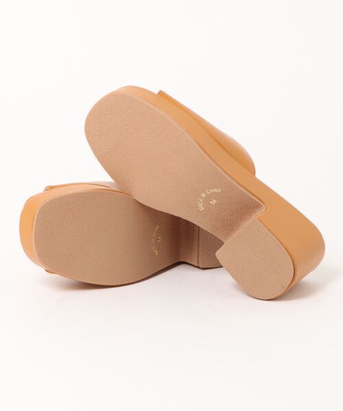 RETRO GIRL（レトロガール）の「厚底ミュールサンダル（サンダル・レディース・ブラック/オフホワイト/キャメル・M/L）」の5枚目の写真