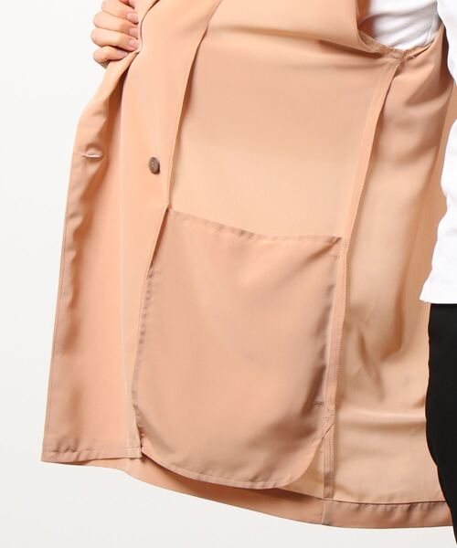 SALON adam et rope'（サロン アダム エ ロペ）の「サテンライクリラックスジャケット（テーラードジャケット・レディース・ベージュ/ブラック・FREE）」の3枚目の写真