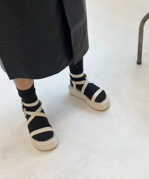 chuclla（チュクラ）の「Strap volume sandal chs150（サンダル・レディース・ブラック/ブラウン/オフホワイト・40/36/37/38/39）」の7枚目の写真