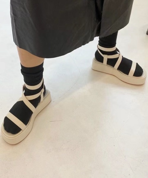 chuclla（チュクラ）の「Strap volume sandal chs150（サンダル・レディース・ブラック/ブラウン/オフホワイト・40/36/37/38/39）」の8枚目の写真