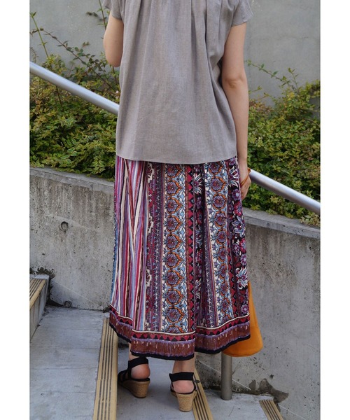 NICOLE white(ニコルホワイト)の「コットンボイルエスニック柄スカート(スカート・レディース・パープル/イエロー/ブルー・FREE)」の3枚目の写真