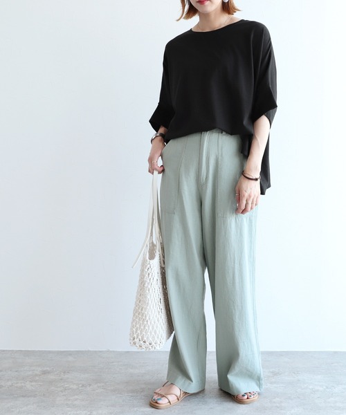 reca（レカ）の「ドルマンワイドカットソー（Tシャツ/カットソー・レディース・オフホワイト/ブラック/グレイッシュベージュ・FREE）」の4枚目の写真