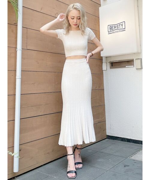 GYDA（ジェイダ）の「オフショルケーブルニット TOPS（ニット/セーター・レディース・ブラック/ピンク/アイボリー・FREE）」の10枚目の写真