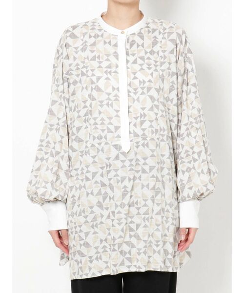 Ungrid（アングリッド）の「ノーカラーモダン柄シャツ（シャツ/ブラウス・レディース・ブラウン/カーキ・FREE）」の12枚目の写真