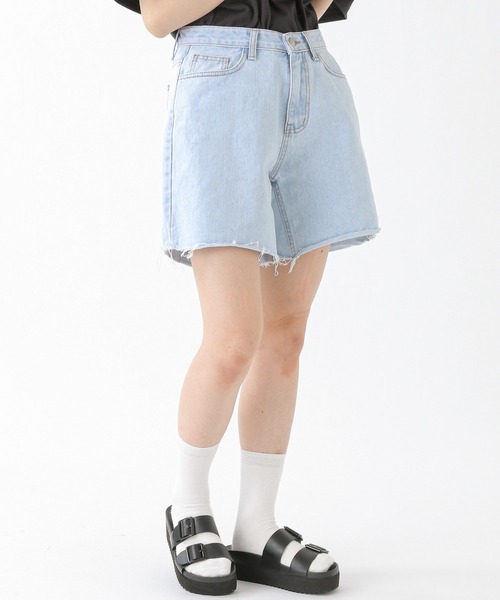 ALAND(エーランド)の「3.3 Field Trip/CUT OFFデニムショートパンツ 2216546(デニムパンツ・レディース・ライトブルー・SMALL/MEDIUM)」の14枚目の写真