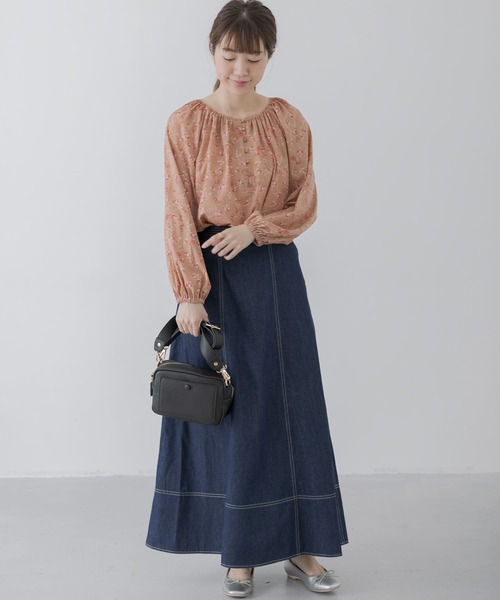 URBAN RESEARCH Sonny Label（アーバンリサーチサニーレーベル）の「デニムフレアスカート（スカート・レディース・インディゴブルー/ブラック・36/38）」の3枚目の写真