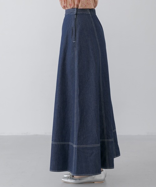 URBAN RESEARCH Sonny Label（アーバンリサーチサニーレーベル）の「デニムフレアスカート（スカート・レディース・インディゴブルー/ブラック・36/38）」の5枚目の写真