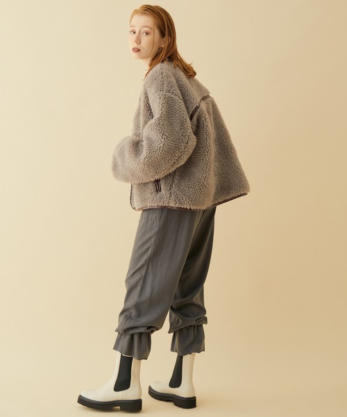 MADEMOISELLE ROPE'（マドモアゼル ロペ）の「パイピングオーバーサイズボアブルゾン（ブルゾン・レディース・グレー/キナリ・38）」の15枚目の写真