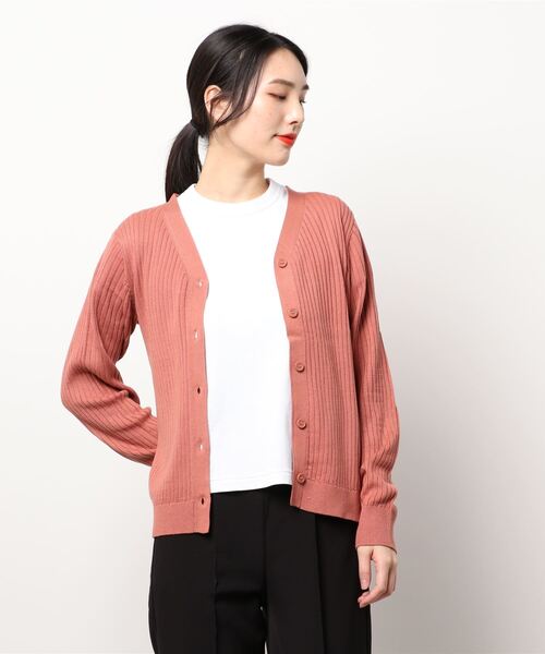 CLEARIMPRESSION (クリアインプレッション)の「コットンアクリルVネックカーディガン(カーディガン/ボレロ・レディース・ブラック/オフホワイト/ピンク/ベージュ・フリー)」の4枚目の写真