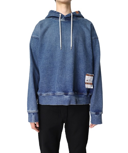 Maison MIHARA YASUHIRO（メゾンミハラヤスヒロ）の「【Maison MIHARA YASUHIRO】シュランクデニムフーディー/Shrank Denim Hoodie（パーカー・メンズ・ブラック/インディゴブルー・46）」の2枚目の写真