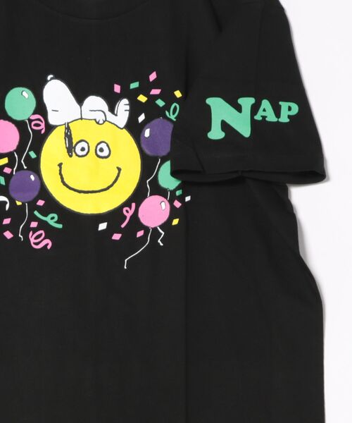 PEANUTS(ピーナッツ)の「【 PEANUTS / NOSTALGICA 】 スヌーピー Tシャツ Type C(Tシャツ/カットソー・レディース・ブラック/パープル/イエロー/ブルー/グリーン/ブラック系その他/パープル系その他/ブラック系その他2・MEDIUM/LARGE)」の9枚目の写真