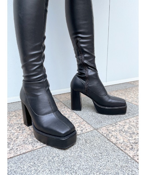 ENVYM(アンビー)の「タンクヒールニーハイブーツ(ブーツ・レディース・グレー/ブラック系その他/ブラック・24.5cm/23.5cm/22.5cm)」の12枚目の写真