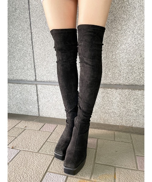 ENVYM(アンビー)の「タンクヒールニーハイブーツ(ブーツ・レディース・グレー/ブラック系その他/ブラック・24.5cm/23.5cm/22.5cm)」の5枚目の写真