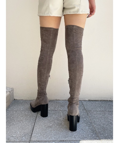 ENVYM(アンビー)の「タンクヒールニーハイブーツ(ブーツ・レディース・グレー/ブラック系その他/ブラック・24.5cm/23.5cm/22.5cm)」の14枚目の写真