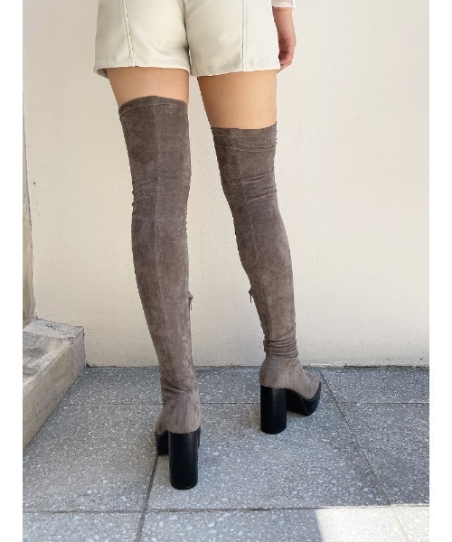 ENVYM(アンビー)の「タンクヒールニーハイブーツ(ブーツ・レディース・グレー/ブラック系その他/ブラック・24.5cm/23.5cm/22.5cm)」の15枚目の写真