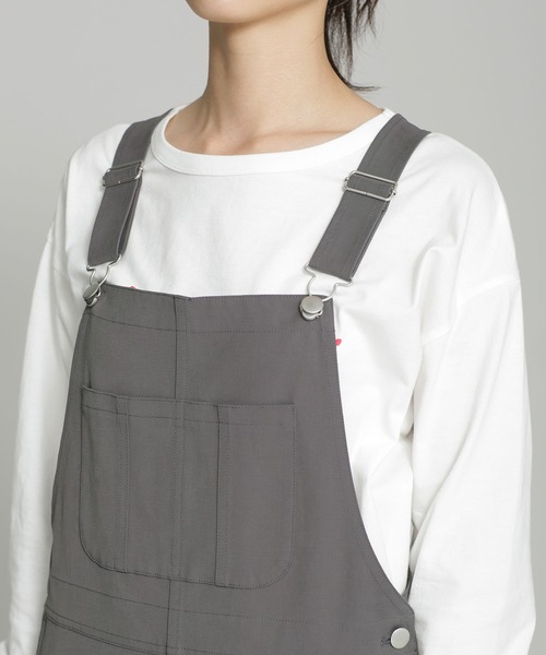 NANO universe（ナノユニバース）の「ストレッチツイルオーバーオール（サロペット/オーバーオール・レディース・オフホワイト/チャコール・38/36）」の4枚目の写真