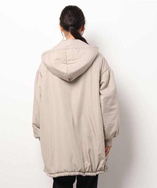 frames RAY CASSIN(フレームスレイカズン)の「【WEB限定】中綿モンスターパーカー(その他アウター・レディース・ブラック/カーキ/グレイッシュベージュ・FREE)」の5枚目の写真