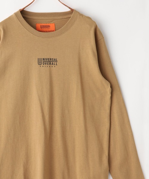 UNIVERSAL OVERALL(ユニバーサルオーバーオール)の「【UNIVERSAL OVERALL】CENTER LOGO LONG SLEEVE(Tシャツ/カットソー・メンズ・グリーン/ブラウン系/レンガ/ブラック/スミクロ/ホワイト/スモークグレー/ネイビー・MEDIUM/SMALL/LARGE/X-LARGE)」の5枚目の写真