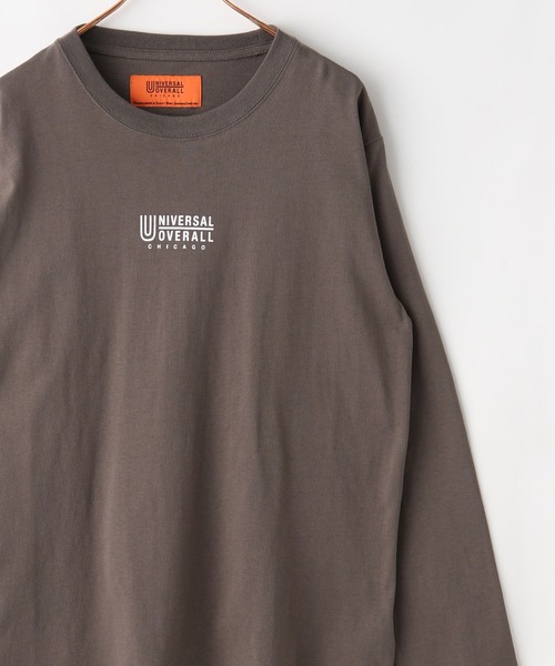 UNIVERSAL OVERALL(ユニバーサルオーバーオール)の「【UNIVERSAL OVERALL】CENTER LOGO LONG SLEEVE(Tシャツ/カットソー・メンズ・グリーン/ブラウン系/レンガ/ブラック/スミクロ/ホワイト/スモークグレー/ネイビー・MEDIUM/SMALL/LARGE/X-LARGE)」の3枚目の写真