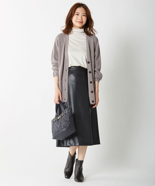 J.PRESS(ジェイプレス)の「【WEB限定・洗える】BARTOLOZZI ポリエステルレザーⅡ スカート(スカート・レディース・ブラウン系/ブラック系・T15/T13/T17)」の3枚目の写真