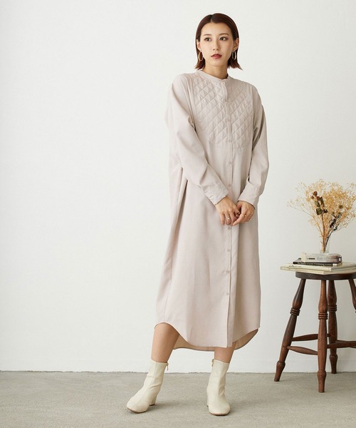 NICOLE white（ニコルホワイト）の「キルティング使いブザムワンピース（ワンピース・レディース・ブラック/ブルー/ライトグレー・FREE）」の3枚目の写真