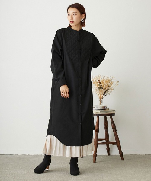 NICOLE white（ニコルホワイト）の「キルティング使いブザムワンピース（ワンピース・レディース・ブラック/ブルー/ライトグレー・FREE）」の5枚目の写真