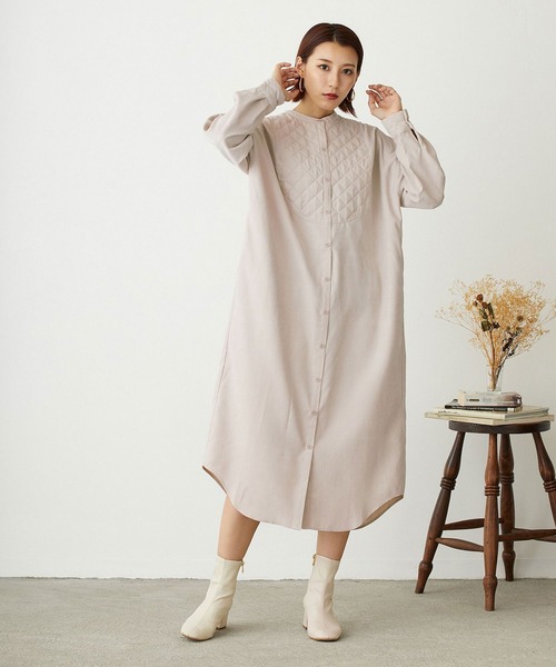 NICOLE white（ニコルホワイト）の「キルティング使いブザムワンピース（ワンピース・レディース・ブラック/ブルー/ライトグレー・FREE）」の17枚目の写真