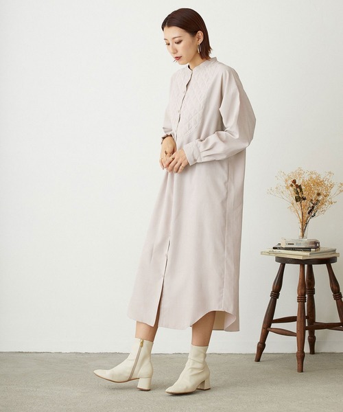 NICOLE white（ニコルホワイト）の「キルティング使いブザムワンピース（ワンピース・レディース・ブラック/ブルー/ライトグレー・FREE）」の11枚目の写真