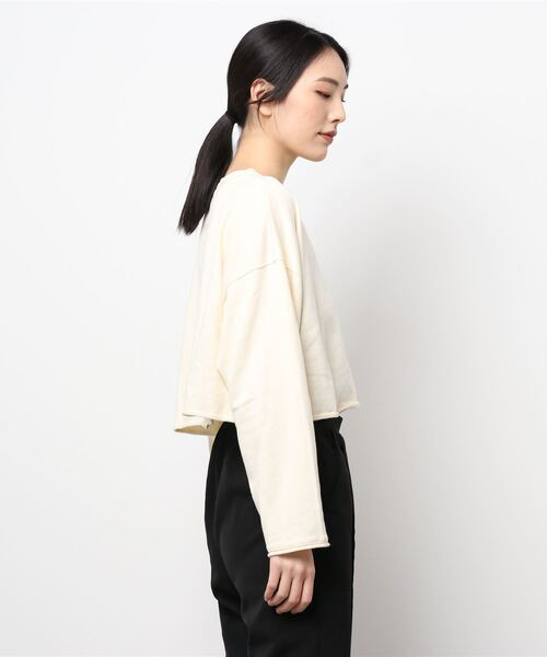 ehka sopo（エヘカソポ）の「ショート丈スウェット（スウェット・レディース・グレー/キナリ/チャコール・ﾌﾘ-）」の4枚目の写真