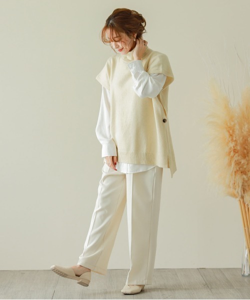 SUGAR BISKET（シュガービスケット）の「サイドボタンタートルネックベスト（ベスト・レディース・ホワイト/ブラック/ブラウン/グレー/ブルーグリーン・フリー）」の6枚目の写真