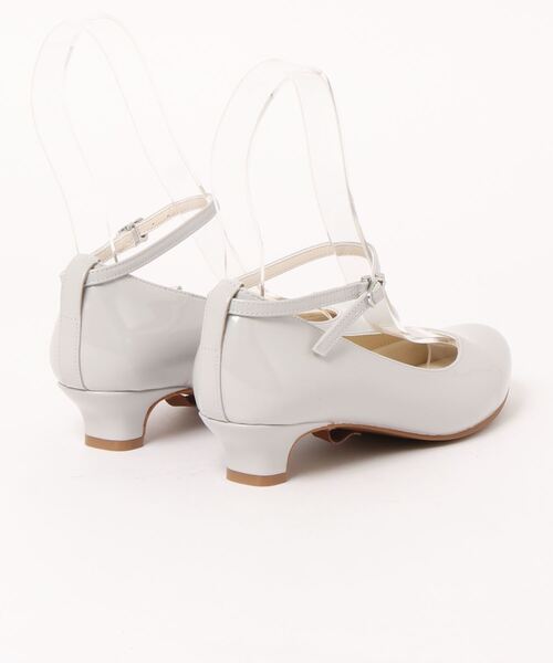 velikoko ラクチンきれいシューズ（ヴェリココ）の「晴雨兼用　3Wayストラップパンプス（3.5cmヒール）（パンプス・レディース・ブラウン系その他/ライトベージュ/ライトグレー・22cm/22.5cm/23cm/23.5cm/24cm/24.5cm/25cm/25.5cm/26cm/26.5cm）」の4枚目の写真