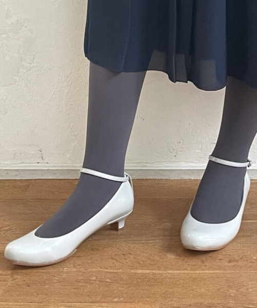 velikoko ラクチンきれいシューズ（ヴェリココ）の「晴雨兼用　3Wayストラップパンプス（3.5cmヒール）（パンプス・レディース・ブラウン系その他/ライトベージュ/ライトグレー・22cm/22.5cm/23cm/23.5cm/24cm/24.5cm/25cm/25.5cm/26cm/26.5cm）」の2枚目の写真