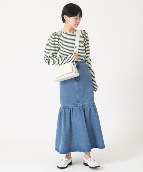 U by SPICK&SPAN（ユーバイスピックアンドスパン）の「ギャザー切り替えデニムロングスカート◆（デニムスカート・レディース・サックスブルー・38/36/34）」の4枚目の写真