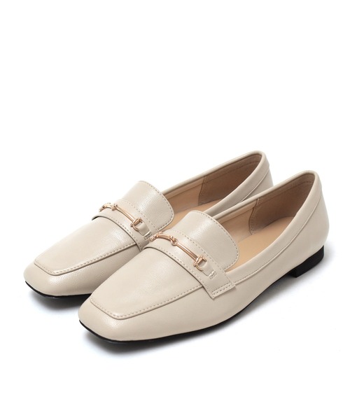 grandfleur（グランドフルール）の「ビット付きスクエアトゥローファーパンプス（ローファー・レディース・ブラック/ライトブルー/アイボリー・23.5cm/23.0cm/24.0cm/22.5cm/24.5cm）」の4枚目の写真