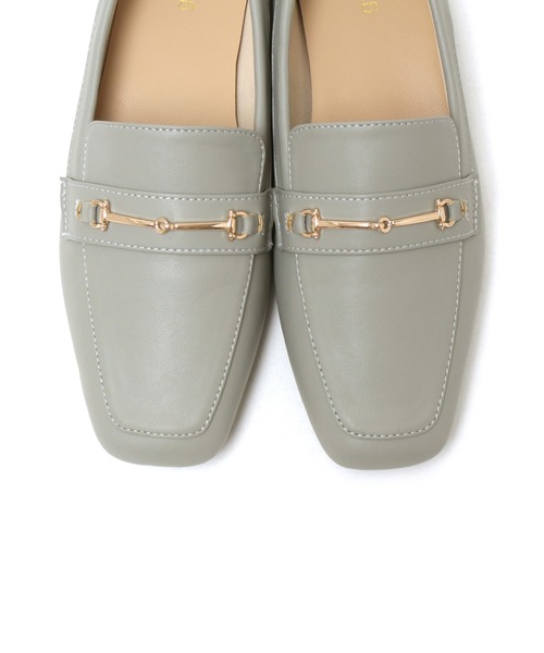 grandfleur（グランドフルール）の「ビット付きスクエアトゥローファーパンプス（ローファー・レディース・ブラック/ライトブルー/アイボリー・23.5cm/23.0cm/24.0cm/22.5cm/24.5cm）」の11枚目の写真