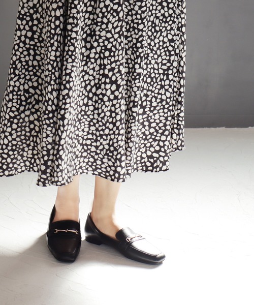 grandfleur（グランドフルール）の「ビット付きスクエアトゥローファーパンプス（ローファー・レディース・ブラック/ライトブルー/アイボリー・23.5cm/23.0cm/24.0cm/22.5cm/24.5cm）」の22枚目の写真