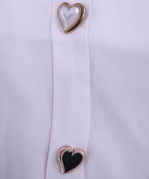 DAY CLOSET(デイ クローゼット)の「レディース ハートとパール調ボタンのダブルビッグカラーブラウス(シャツ/ブラウス・レディース・ホワイト/ピンク・M/L)」の3枚目の写真