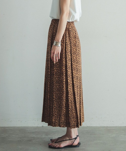 FIL DE FER（フィルデフェール）の「レオパード　ボックスプリーツスカート（スカート・レディース・ベージュ・FREE）」の11枚目の写真