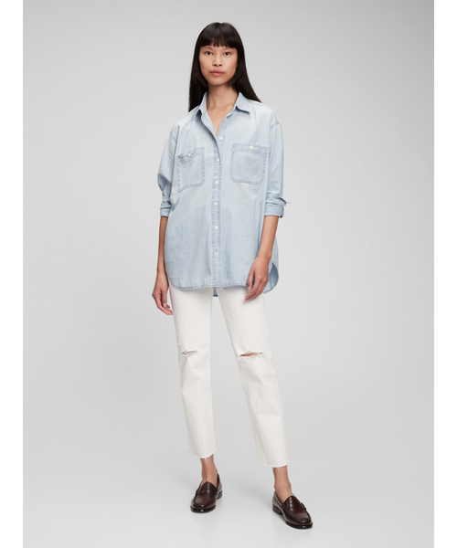 GAP(ギャップ)の「シャンブレー デニム ビッグシャツ(シャツ/ブラウス・レディース・ライトインディゴブルー・XS/S/M/L/XXS)」の4枚目の写真