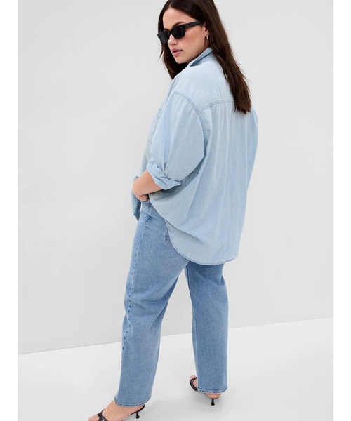 GAP(ギャップ)の「シャンブレー デニム ビッグシャツ(シャツ/ブラウス・レディース・ライトインディゴブルー・XS/S/M/L/XXS)」の12枚目の写真