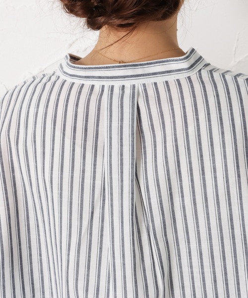 NAVY(ネイビー)の「RTスラブキーネックシャツ(シャツ/ブラウス・レディース・ブラック/ホワイト/グリーン・フリー)」の15枚目の写真