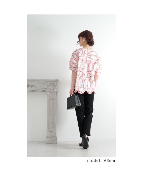 Sawa a la mode(サワアラモード)の「アートな刺繍のコットンブラウスシャツ(シャツ/ブラウス・レディース・ネイビー/レッド・FREE)」の11枚目の写真